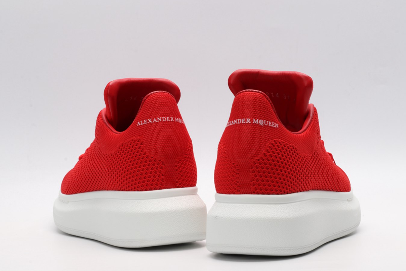 AMQ OVERSIZED SNEAKER Red