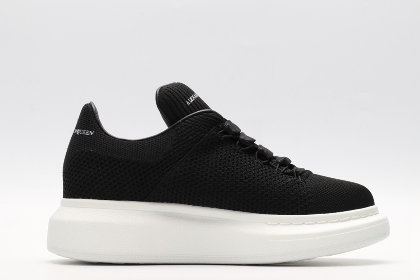 AMQ OVERSIZED SNEAKER Black