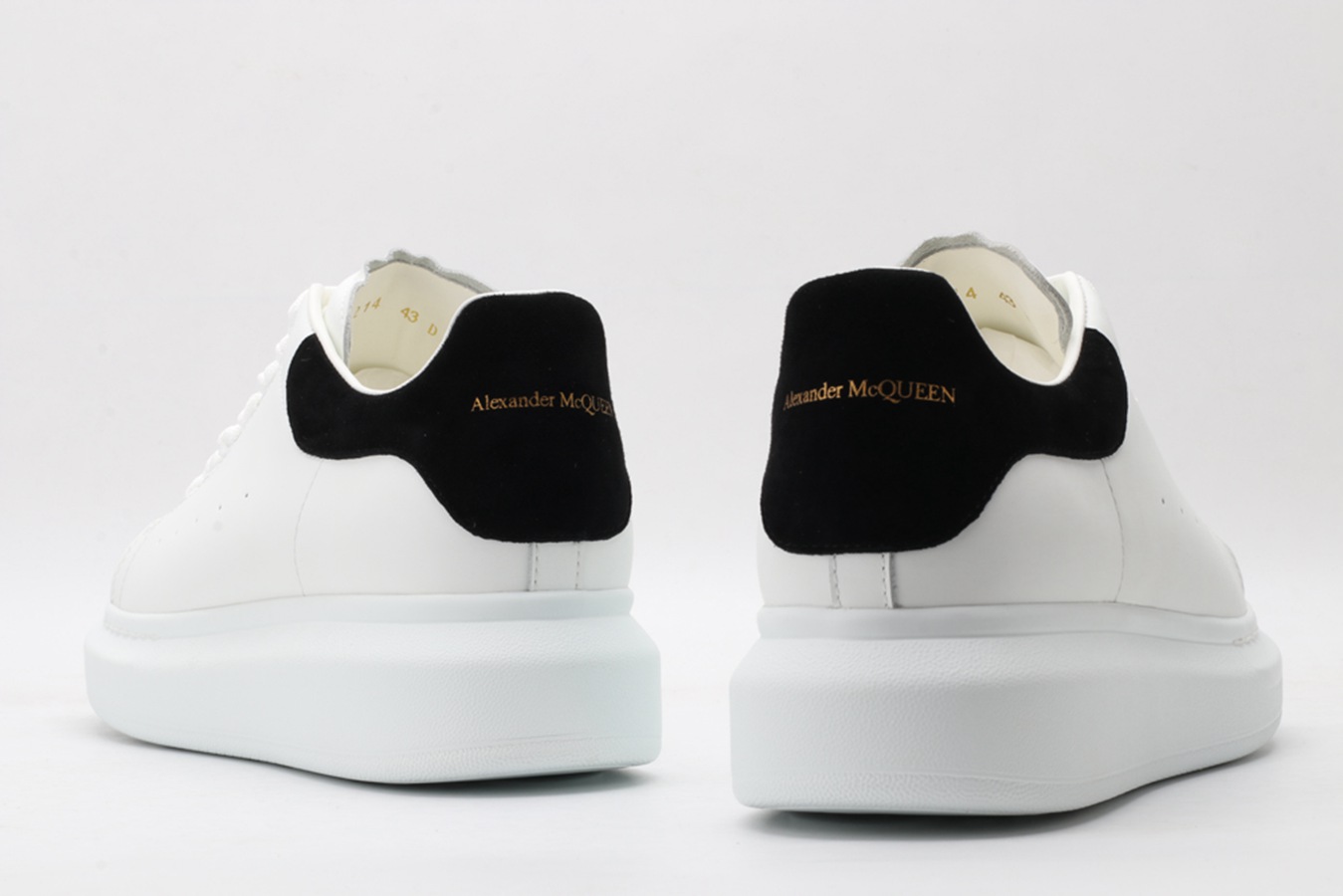 AMQ OVERSIZED SNEAKER Black