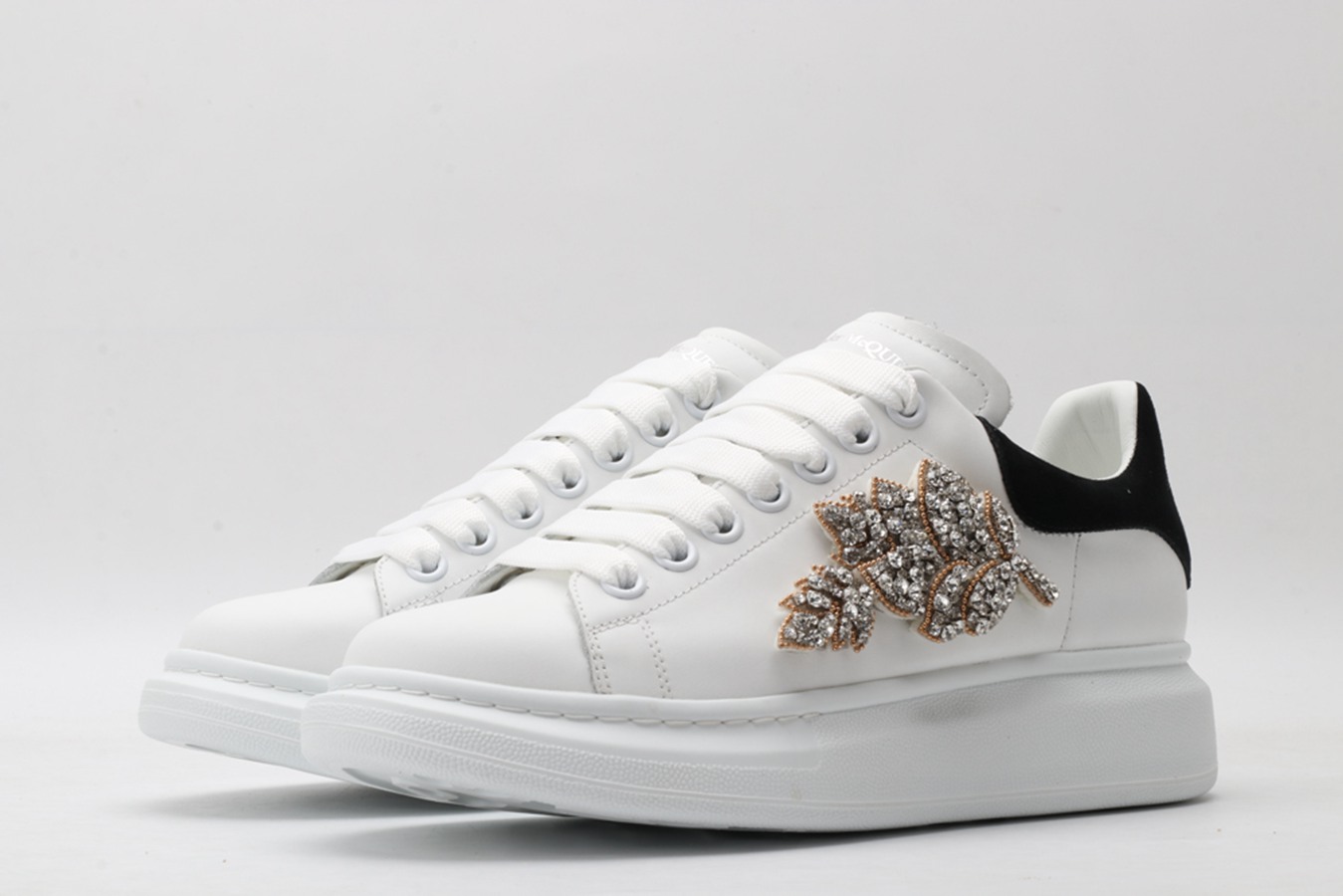 AMQ oversized sneakers with black heel