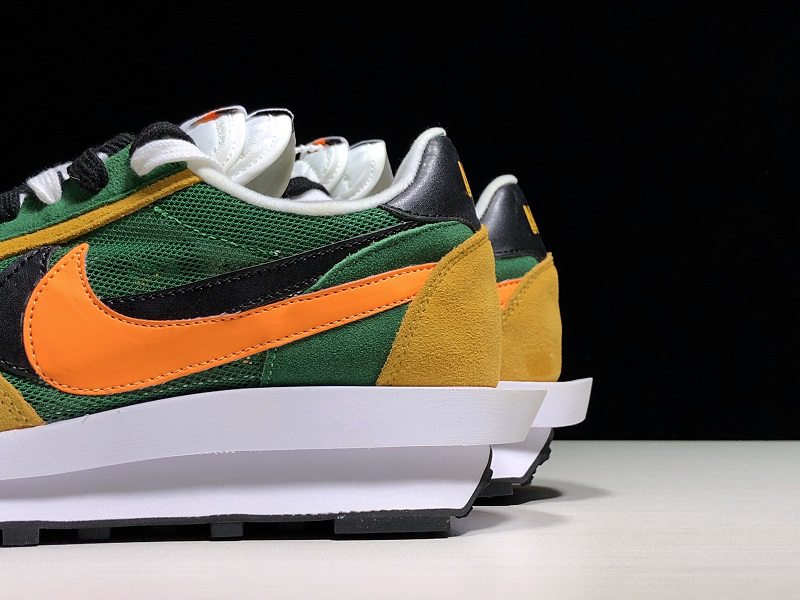 Sacai x Nike LVD Waffle Daybreak BV0073-300