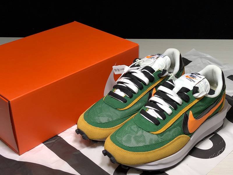 Sacai x Nike LVD Waffle Daybreak BV0073-300