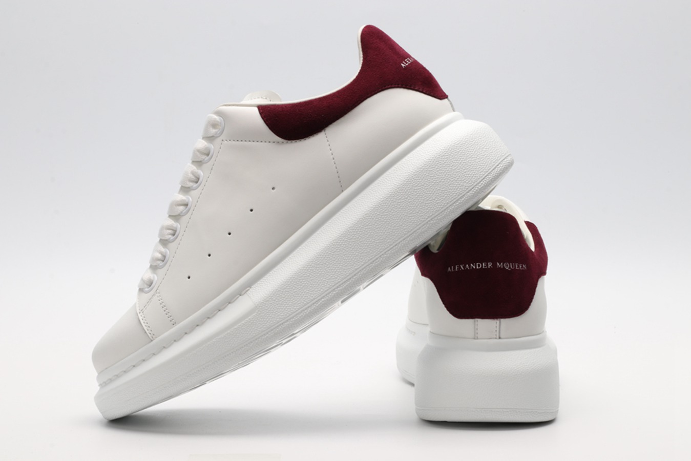 AMQ OVERSIZED SNEAKER