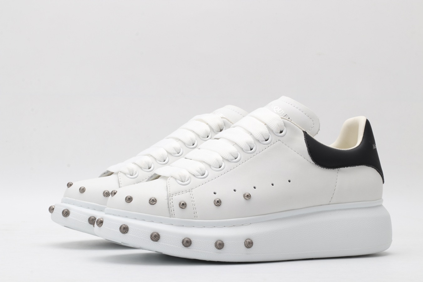 AMQ oversized sneakers with black heel