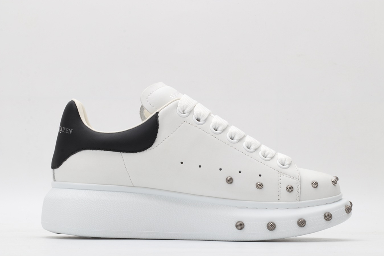 AMQ oversized sneakers with black heel