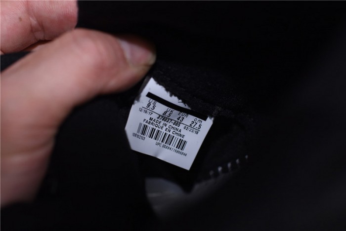 Air Jordan 11 "Cap and Gown" black 378037-005
