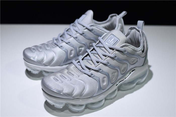 Nike VaporMax Plus "Triple White" Pure Platinum mens 924453-100