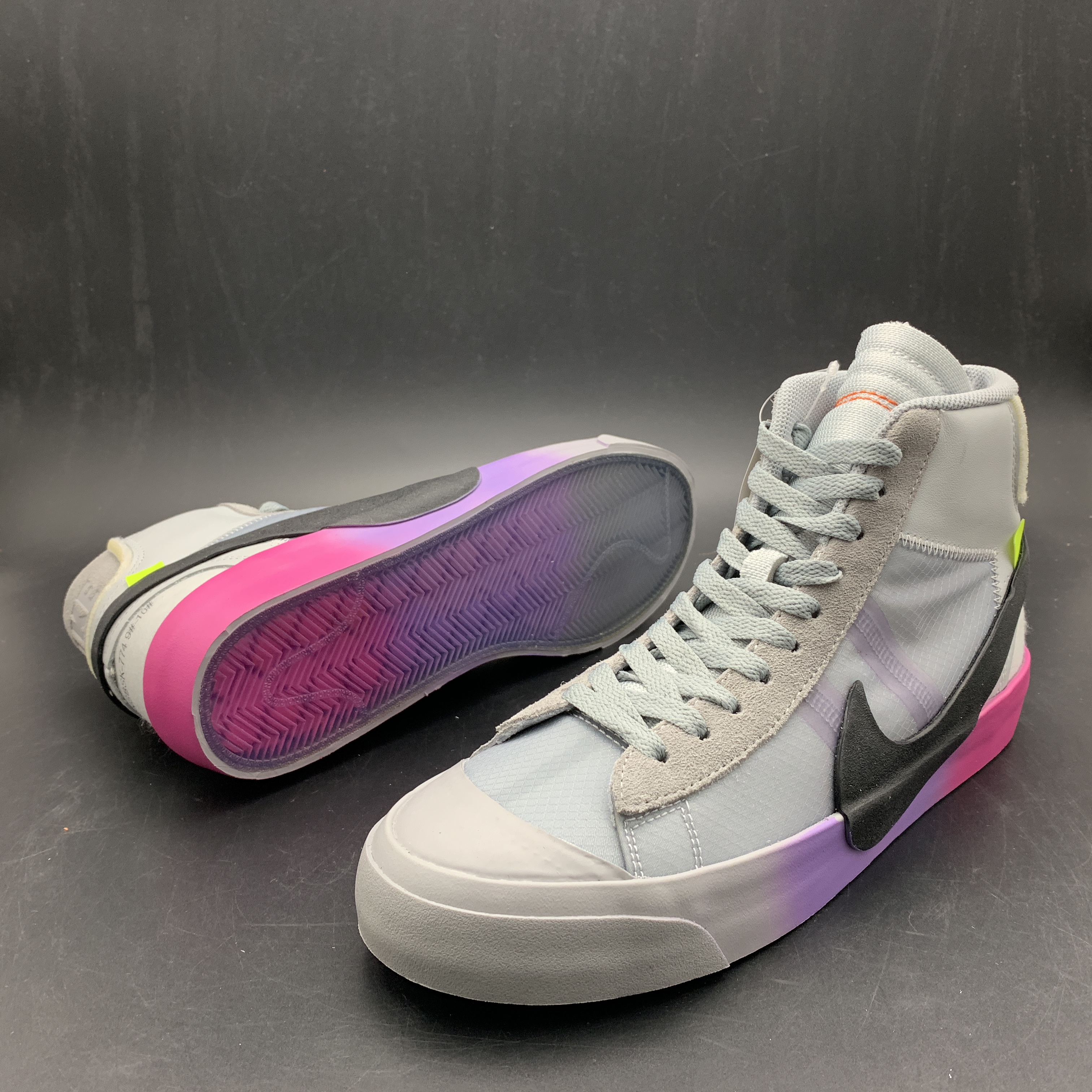 Off-White Nike Blazer The Queen AA3832-002