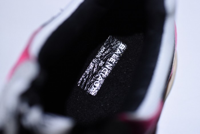 BLG 17Fw Triple S Black Pink Women Sneaker 483523-W06E3-8080