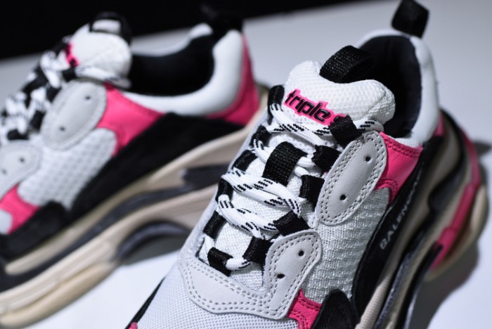 BLG 17Fw Triple S Black Pink Women Sneaker 483523-W06E3-8080