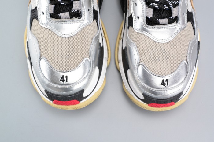 BLG 17FW TRIPLE S 656686-W06G0-1001