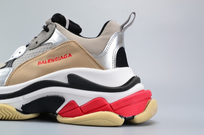 BLG 17FW TRIPLE S 656686-W06G0-1001