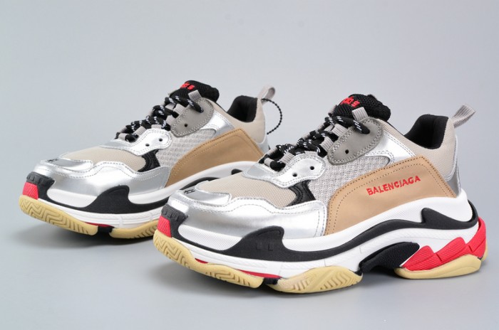 BLG 17FW TRIPLE S 656686-W06G0-1001