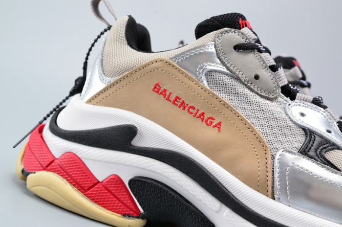 BLG 17FW TRIPLE S 656686-W06G0-1001