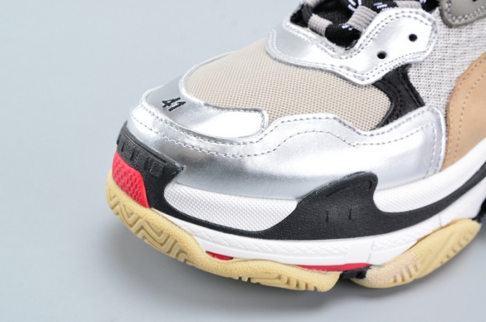 BLG 17FW TRIPLE S 656686-W06G0-1001