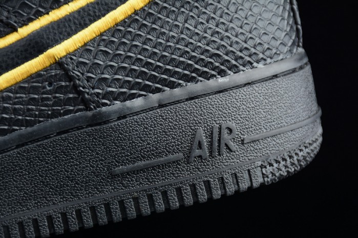 NIKE mens KOBE AIR FORCE 1 "RETIREMENT"KOBE BRYANT AQ9763-991