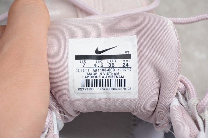NIKE womens AIR MAX 95 DELUXE "PARTICLE ROSE" Particle Rose AA1103-600