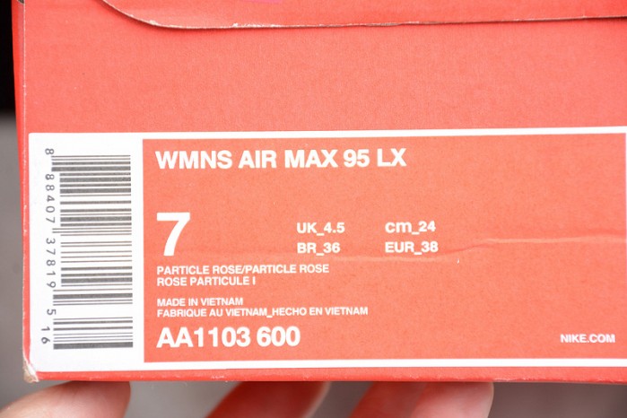 NIKE womens AIR MAX 95 DELUXE "PARTICLE ROSE" Particle Rose AA1103-600