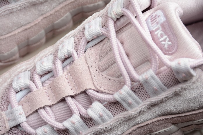 NIKE womens AIR MAX 95 DELUXE "PARTICLE ROSE" Particle Rose AA1103-600