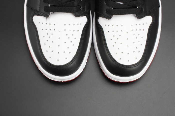 AIR JORDAN 1 High OG "Black Toe" white/ black-varsity red mens 555088-125