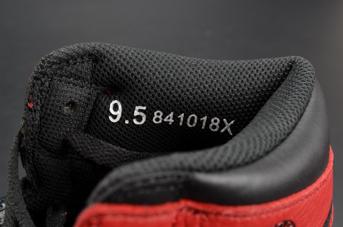 Air Jordan 1 Retro High OG "Banned" red mens 555088-001
