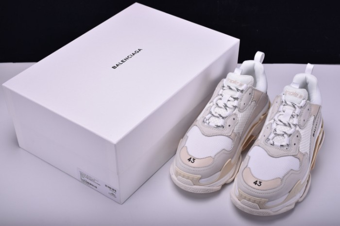 BLG 17FW TRIPLE S"CREAM" 490671-W06F1-9000