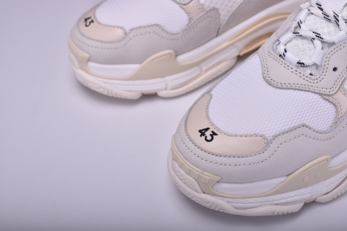 BLG 17FW TRIPLE S"CREAM" 490671-W06F1-9000