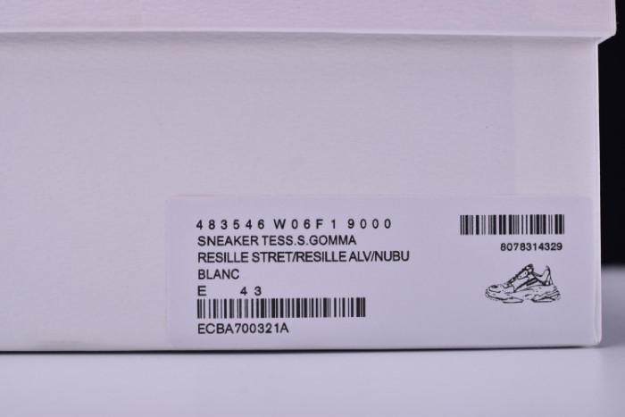BLG 17FW TRIPLE S"CREAM" 490671-W06F1-9000