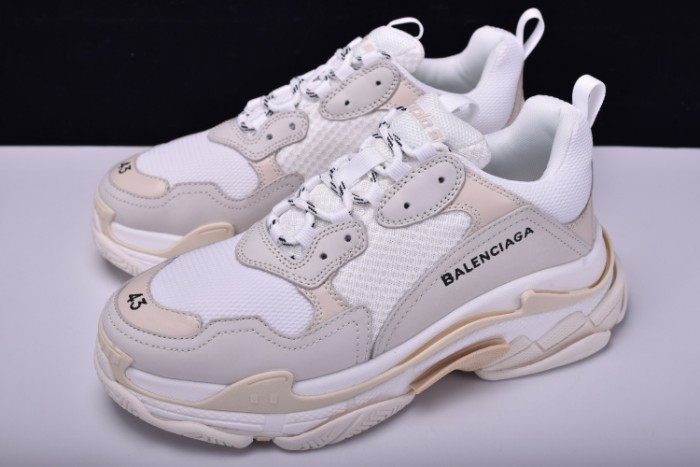 BLG 17FW TRIPLE S"CREAM" 490671-W06F1-9000