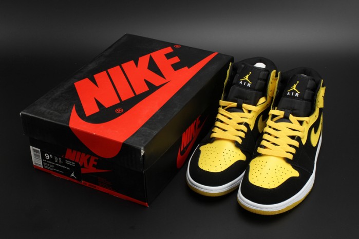 Air Jordan 1 Retro Mid ´New Love 554724-035