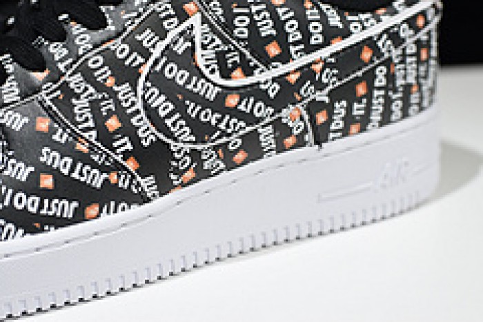 NIKE AIR FORCE 1 LOW "JUST DO IT" PRINT AO3977-001