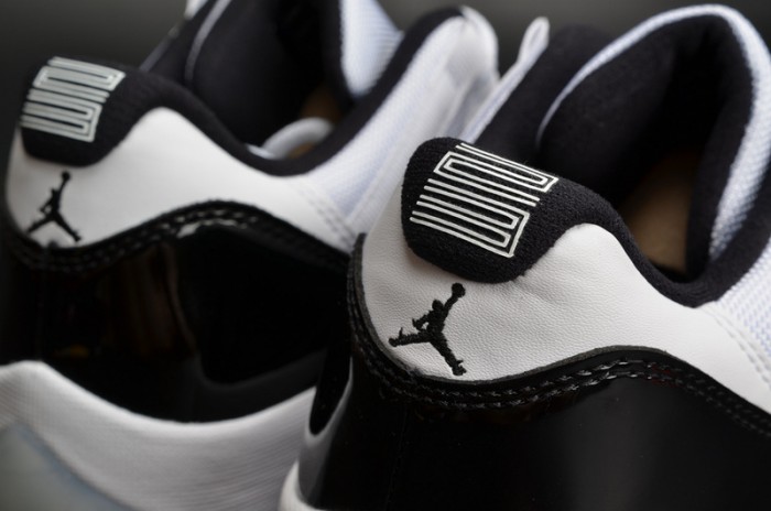 AIR JORDAN 11 RETRO LOW "CONCORD" BLACK/ WHITE mens 528895-153