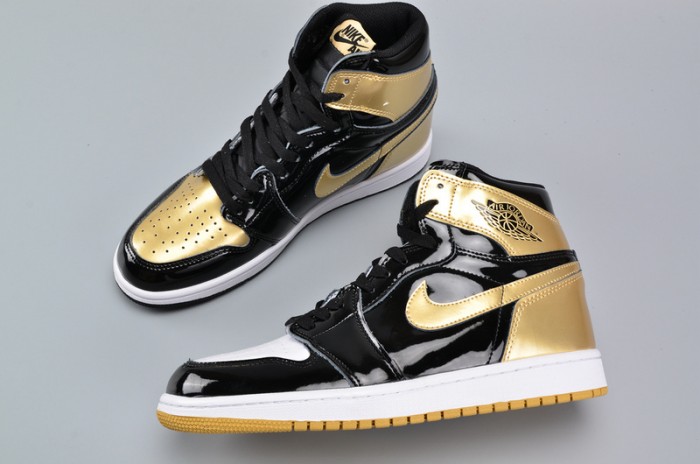 Air Jordan 1 Retro High OG NRG ComplexCon "Top 3 Gold" 861428-001