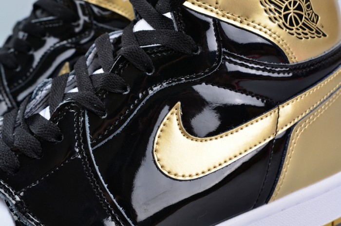 Air Jordan 1 Retro High OG NRG ComplexCon "Top 3 Gold" 861428-001