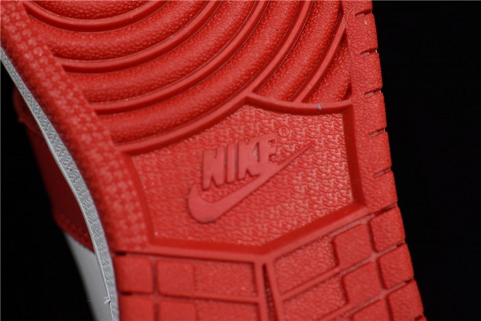 The Air Jordan 1 Rebel "Chicago" red AT4151-100