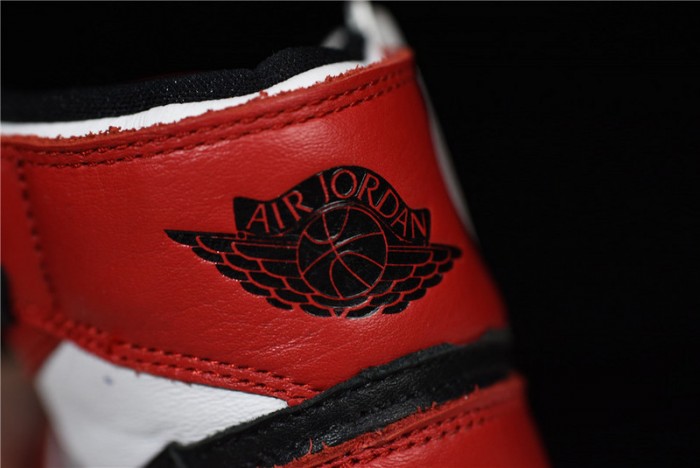 The Air Jordan 1 Rebel "Chicago" red AT4151-100