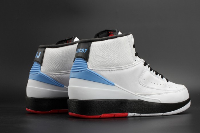 AIR JORDAN 2 RETRO UNC"Alumni" mens 917360-105