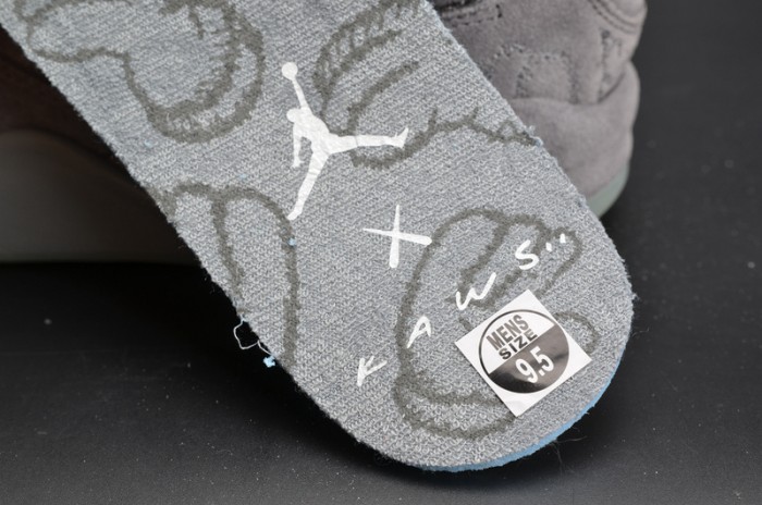 KAWS x Air Jordan 4 "Cool Grey" 930155-003