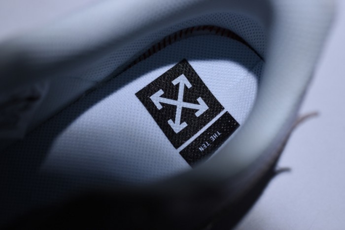 OFF-WHITE X NIKE AIR FORCE 1 LOW WHITE AA8152-700