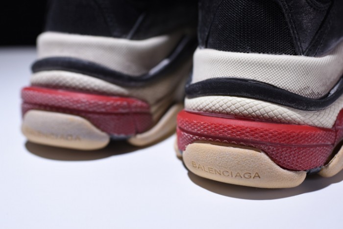 BLG TRIPLE S W06E1-1000