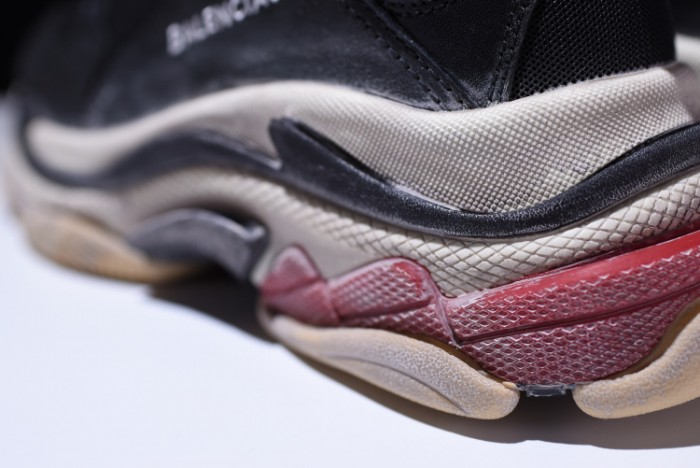 BLG TRIPLE S W06E1-1000
