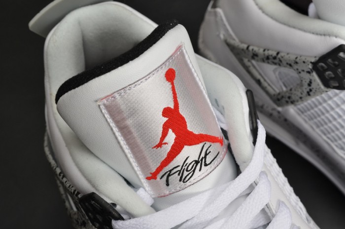 Air Jordan 4 OG "White Cement" 840606-192