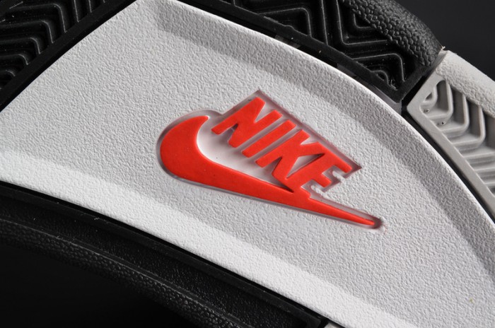 Air Jordan 4 OG "White Cement" 840606-192