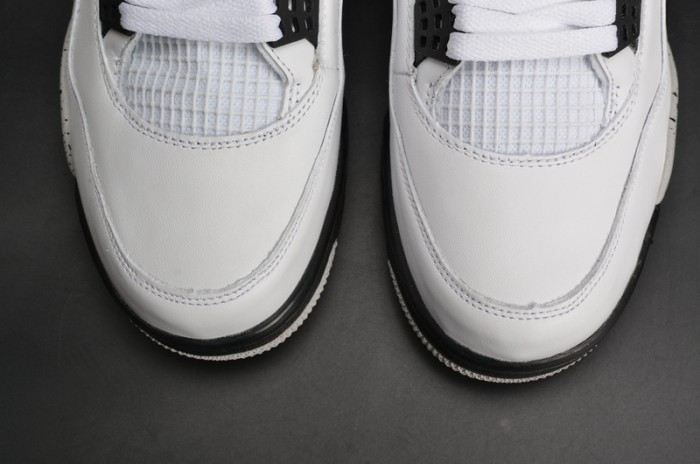 Air Jordan 4 OG "White Cement" 840606-192