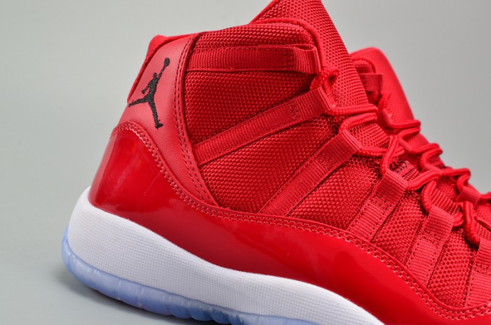 AIR JORDAN 11 RETRO BG (GS) "WIN LIKE ´96" red womens 378038-623