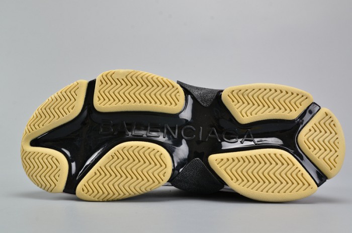 BLG BLACK AND WHITE 17FW TRIPLE S 483560-W06E1-1011
