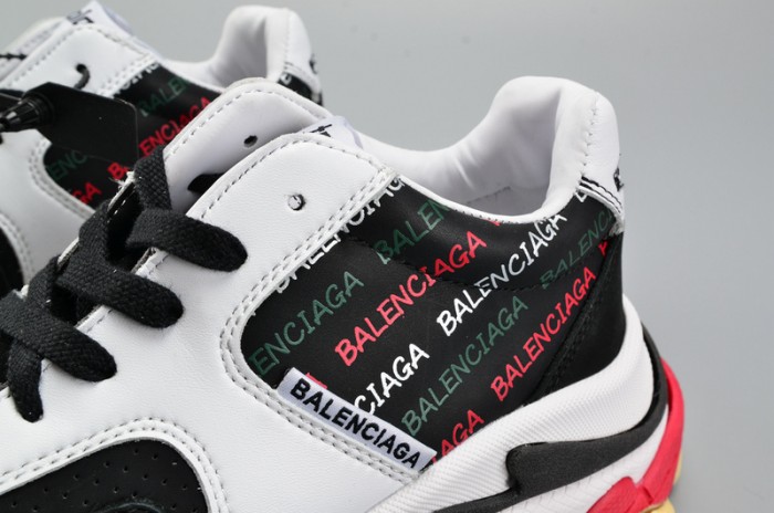 BLG BLACK AND WHITE 17FW TRIPLE S 483560-W06E1-1011