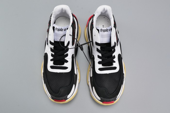 BLG BLACK AND WHITE 17FW TRIPLE S 483560-W06E1-1011