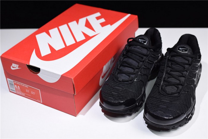 Nike Air Max Plus Black Metallic Silver 852630-015