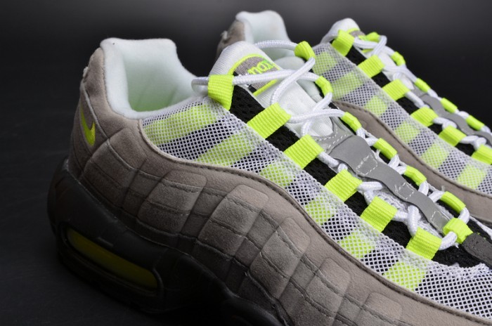 Nike mens Court Vapor RF x Air Max 95 "Neon" black 554970-071